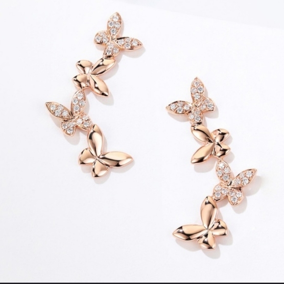 🦋🦋Pretty GOLD Butterfly earring slide🦋🦋 - Picture 2 of 10